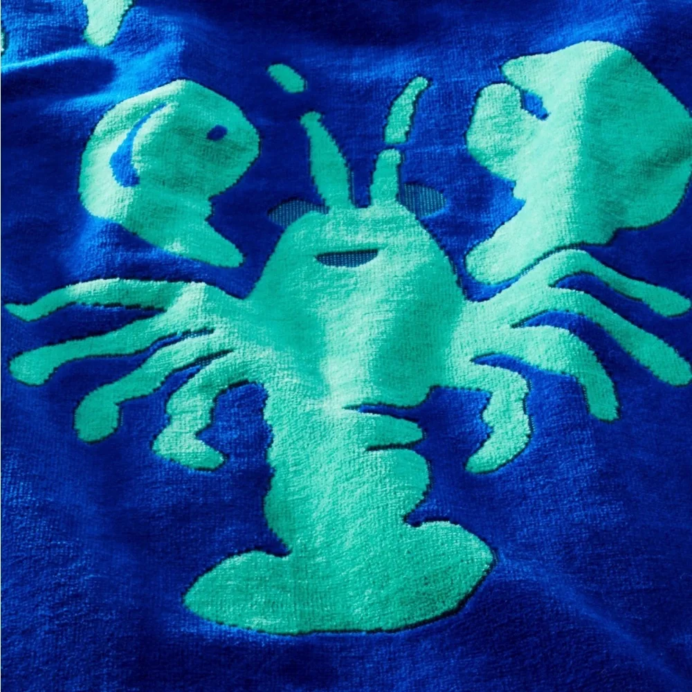 Roller rabbit x target lobsters beach towel —cobalt blue